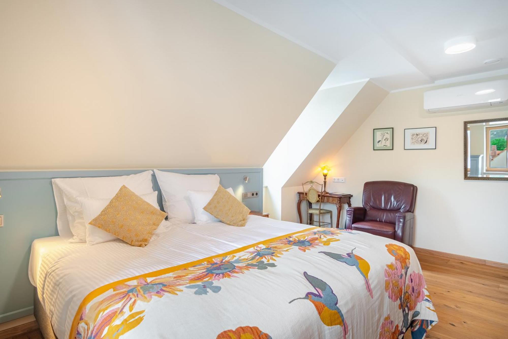 Boutique-Hotel Maroggo Margetshoechheim ภายนอก รูปภาพ